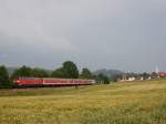 Die 218 462 mit dem RE nach Nrnberg am 26.06.2009 unterwegs bei Sulzbach-Rosenberg.