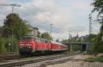 218 487-7 mit RE 22671 Ulm Hbf - Singen(Htw) bei der Einfahrt in Radolfzell. 09.05.2010