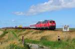 Nicht nur Mhldorf ist ein Paradies der V 160 Familie, auch die Marschbahn zieht es viele Eisenbahnfans nach Norddeutschland. Hier konnte ich die Baureihe 218 in Doppeltraktion vor einem Autozug in Richtung Niebhll ablichten. (03.08.2010)