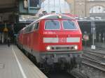 Am 18.10.2010 warteten 218 380-4 und 218 322-6 im Hamburger HBF auf die Ausfahrt nach Westerland (Sylt).
