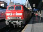 Am 16.10.2010 sind gerade 218 374-7 und 218 389-5 mit ihrem IC aus Westerland (Sylt) in den Hamburger HBF eingetroffen.