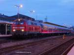 Na dann nehm ich also das hier: Am 27.10.2010 fuhr der bekannte RE Leipzig/Reichenbach - Hof u.z. mal wieder als Sandwich gefahren.

Da gelang das Foto der Richtung Sachsen im Bf. Hof Hbf (frher ja alltglich) stehenden 218 390, am Zugende ist 218 468 zu erkennen....

Aus Zeitmangel hab ich nix gefunden, das mehr spektaktulr wre als Nr. 500. Aber wie immer, habe ich noch Ideen im Kopf die umgesetzt werden wollen... Viel Freude beim Ansehen!