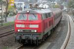 Die mit LED Scheinwerfern ausgerstete 218 412-5 zieht die RB Hunsrckbahn von Boppard HBF nach Emmelshausen Richtung Steigung am 29.03.2011