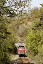 Die 218 412-5 schob am 10.04.2011 ihre RB von Boppard Buchholz nach Boppard Hbf.