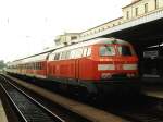 218 450-5 mit RB 36408 Magdeburg-Oebisfelde auf Magdeburgr Hauptbahnhof am 12-8-2001.