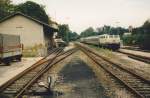 Gnzlich ohne Personenverkehr blieben die Gleise nach der Einstellung der Kursbuchstrecke 885 im Mai 1985 nie, denn immer wieder kamen Sonderzge nach Dinkelsbhl. Am 27.9.87 reisten Ausflgler aus Kirchheim bei Mnchen mit der 218 426 auf der “Romantischen Schiene“ an.