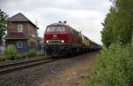 218 387 & 218 105 mit DLr ..... Kassel Hbf - Brilon Wald, bei der Ausfahrt aus dem Bahnhof Scherfede, im Hintergrund das ehem. Wrterstellwerk (heute ist nur noch das FDL-Stellwerk am Ostkopf des Bahnhofs in Betrieb) des Bahnhofs, 19.06.2011.