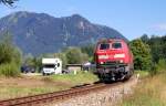 Zurck am  Oberstdorfer Bhnle  (III): Vor der Kulisse des Grntens - auch  Wchter des Allgus  genannt - durchfhrt 218 434-9 der Ulmer RAB eine Rechtskurve, um den Bahnhof Immenstadt anzustreben. Die Aufnahme des zu sehenden Lr 78892 (Sonthofen - Kempten) datiert vom 11.8.2011. (farblich nachbearbeitete Version)