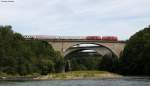 218 390-3 und 434-9 mit dem IC 2012 (Sonthofen-Herford)auf der Illerbrcke in Kempten 12.8.11