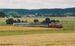 Eine Regionalbahn nach Steinach am 15.5.01 nordwestlich von Ottenhofen.