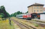 Am 11.7.01 war 218 305 mit ihrem mintgrnen Wendezug allein in Rothenburg ob der Tauber.