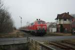 218 451 am 28.01.2012 in Baddeckenstedt mit einem RE nach Bad Harzburg.