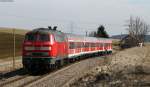 RE 22304 (Neustadt(Schwarzw)-Rottweil) mit Schublok 218 326-7 in Dggingen 10.3.12