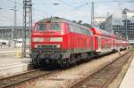 218 400-0 mit Doppelstockwagen am 2. Juni 2012 im Mnchner Hauptbahnhof

