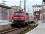 218 465-3 - Einfahrt des IC1937 (aus Hamburg Altona) in den Hbf Stralsund.