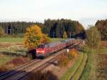 218 422 mit RE 32742 bei Schwabhausen (25.10.2006)