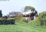 218 202 wurde zwei Jahre später an der gleichen Stelle auf dem Rückweg nach Bamberg aus anderer Perspektive fotografiert. (Pettstadt, 7.5.96)