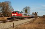 218 456 mit IC 2085 in Pforzen (Zellerberg) [06.01.2014]