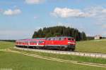 218 435 mit RE 57512 am 18.05.2014 bei Lengenwang.