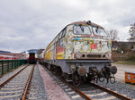 218 212-9  Sonderzug nach Pankow , am 23.3.2016 in Amorbach.
Keine Angst wegen dem Standort, beide Gleise sind nicht ans Bahnnetz angeschlossen.