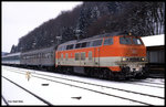 City Bahn Lok 218134 war am 28.01.1996 Zuglok um 14.30 Uhr vor dem RE 3886 nach Hagen hier im Bahnhof Brilon Wald.