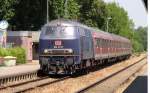 218 473 hat am 12.06.2003 in Kaufbeuren Einfahrt.