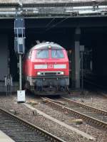 Br 345 und 218 493 warten auf den IC nach Westerland (26.7.2007)