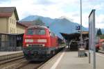 218 468-7 gibt Gummi fr den RegionalExpress nach Lindau HBF, hier bei der Ausfahrt am 30.07.07 aus dem Bahnhof Immenstadt (Allgu).