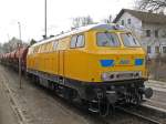 218 304 am 11.3.2008 der DBG mit Schotterzug in Thann/Matzbach.