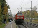 Da fuhr sie noch im Norden: 218 499-2, ihres Zeichens letztgebaute 218er am 16.10.2008 mit einer RB nach Hamburg Hbf in Bargteheide.