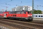 Die Mhldorfer 218 405-9 als Schublok des mit 9 Doppelstockwagen versehenen RE nach Mhldorf am 07.05.09 im Mnchener Ostbahnhof.