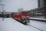 218 838-1 und 218 810-0 heute um 13:27 durch Dsseldorf Hbf.
09.01.2010