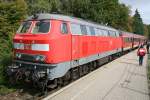 Die 218 412-5 mit der geendeten RB Hunsrckbahn von Boppard Hbf im Bahnhof Emmelshausen am 25.09.2010