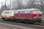 Die 218 387-9 & 218 105-5 fahren in DT Lz von Kln Bbf durch Kln West Richtung Gieen am 20.02.2011 Gru an die Bekanntschaft