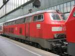 218 487-7 ist gerade im Stuttgarter HBF angekommen am 01.07.2011