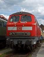 Die 218 137-8 am 18.07.2012 im DB Museum Koblenz, leider blttert der Lack schon ab.