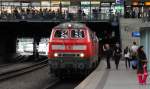 218 322-6 mit dem IC 2220 (Frankfurt(Main)Hbf-Fehmarn-Burg) in Hamburg Hbf 5.8.12