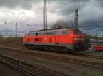 Whrend des Dampfspektakels 2010 in der Eifel steht 218 217-8 am 04.04.2010 im Eisenbahnmuseum in Koblenz-Ltzel und versieht dort diverse Rangieraufgaben.