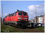 218 345-7 und 218 488-5 werden mit IC 2315 (Westerland - Stuttgart Hbf) gleich die Husumer Hafenbrcke passieren und dann den Bahnhof Husum erreichen. 10.4.07