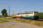 218 472 & 217 002 mit einem Abraumzug bei Porz Wahn am 22.07.2019