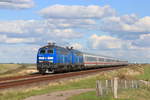 218 448-9 und 218 458-8 mit dem IC 2310 (Frankfurt(Main)Hbf-Westerland(Sylt)) am Hindenburgdamm 2.9.20