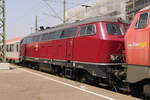 Rot ist nicht gleich rot. Zwischen dem ÖBB-Rot und dem bwegt-Rot hebt sich das von der NeSA wiederbelebte Altrot deutlich ab. Friedrichshafen Stadt, 21.7.21.