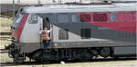 Klettern -     NeSA 218 256-6 im Hauptbahnhof Aalen.