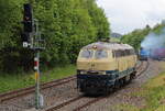 DIe 218 480 von Railsystems RP bei der Lokparade beim BW Fest Schwarzenberg Mai26. im Hintergrund noch die G1206 der L�nderbahn mit Rauchfahne zu sehen. 
