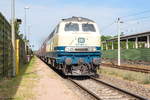 218 460-4  Conny  & 218 387-9 mit dem IRE 18447  Berlin-Hamburg-Express  von Hamburg Hbf nach Berlin Ostbahnhof in Großwudicke.