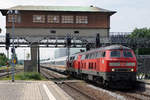DB: Dieselbetrieb im Allgäu.
Abschied von den BR 218. Bereits stehen mehrere Diesellokomotiven der BR 245 für RE Dienste im Einsatz.
Ein IC bei der Einfahrt in den Bahnhof Memmingen am 1. Juni 2017.
Foto: Walter Ruetsch