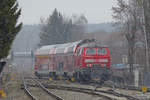 218 446 mit RE 57648 Kempten-Ulm am 22.3.18 in Memmingen.