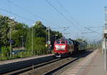 Railsystems RP 218 402-6 + DB Museum 44 0093 + 118 005 als DGS 69144 von Arnstadt Hbf nach Schwarzenberg (E), am 10.05.2018 in Neudietendorf.