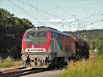 218 256-6 von Elba sucht sich am 14.Juni 2018 für den nächlichen Gleisbaueinsatz den in Tübingen abgestelleten Wagenpark zusammen.