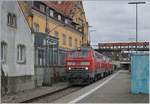 Lokwechsel in Lindau, Bild 1: Bei den EC Zügen Zürich - München seit langem für mich ein faszinierendes Schauspiel, noch die V 220 wohl eher unbewusst gesehen, zeigen meine erten